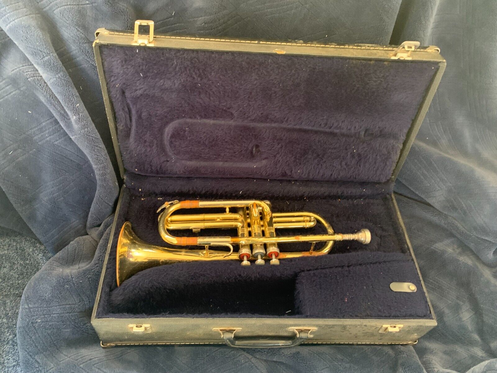 Vintage Conn Usa Trumpet W/vincent Bach 7c Mouthpiece And Carry Case